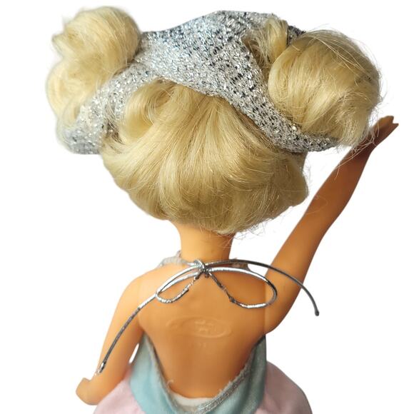 14" Vintage Playmates Skating Doll With Delicate Hands - Picture 7 of 10